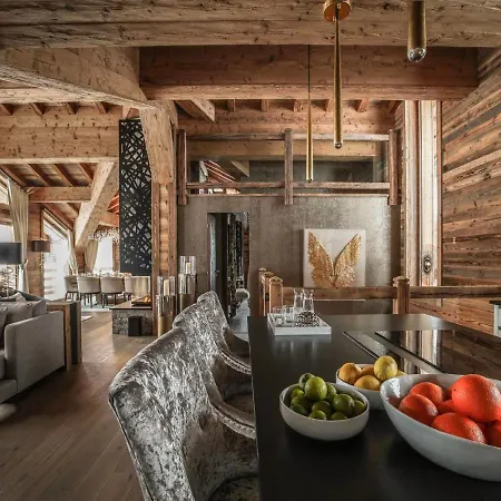 Fantastic And Friendly Family With Great Views Over The Mountains Vila